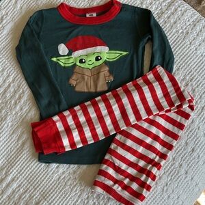 Hanna Andersson Baby Yoda/Grogu Star Wars Holiday PJs (130cm/size 8-unisex)